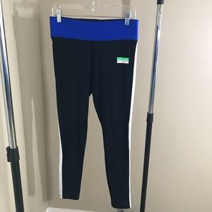 PINK ultimate yoga pant like new